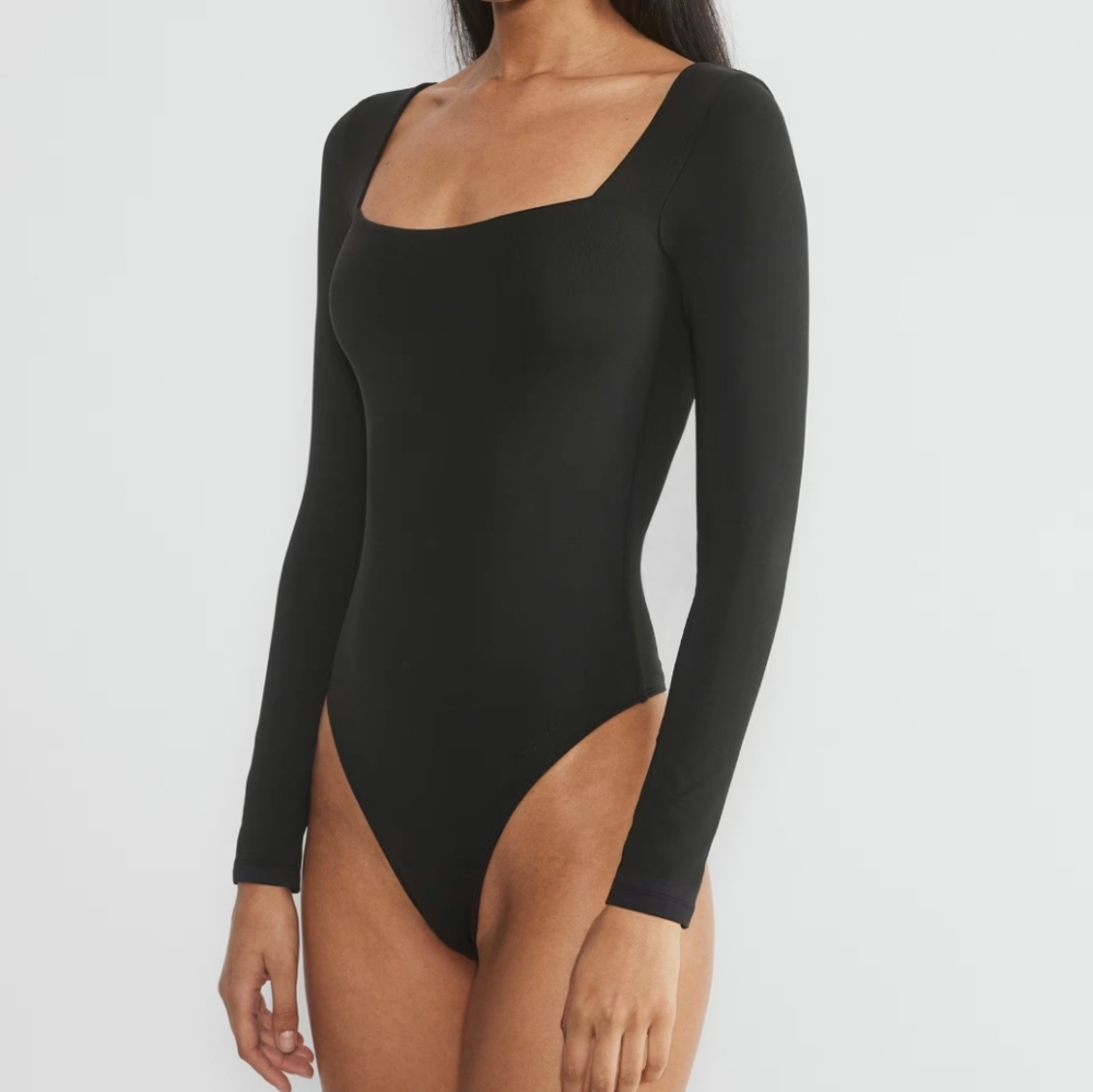 Aritzia body suit